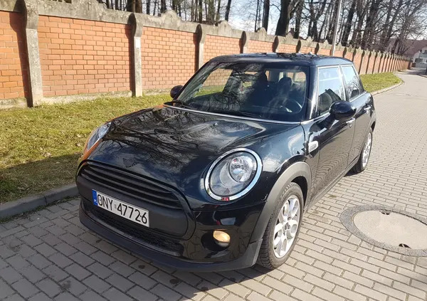 opolskie MINI ONE cena 54900 przebieg: 94000, rok produkcji 2017 z Nysa